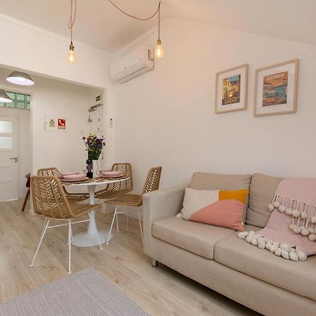 New Bright And Cozy Apartment In Graca Lisbon Exterior photo