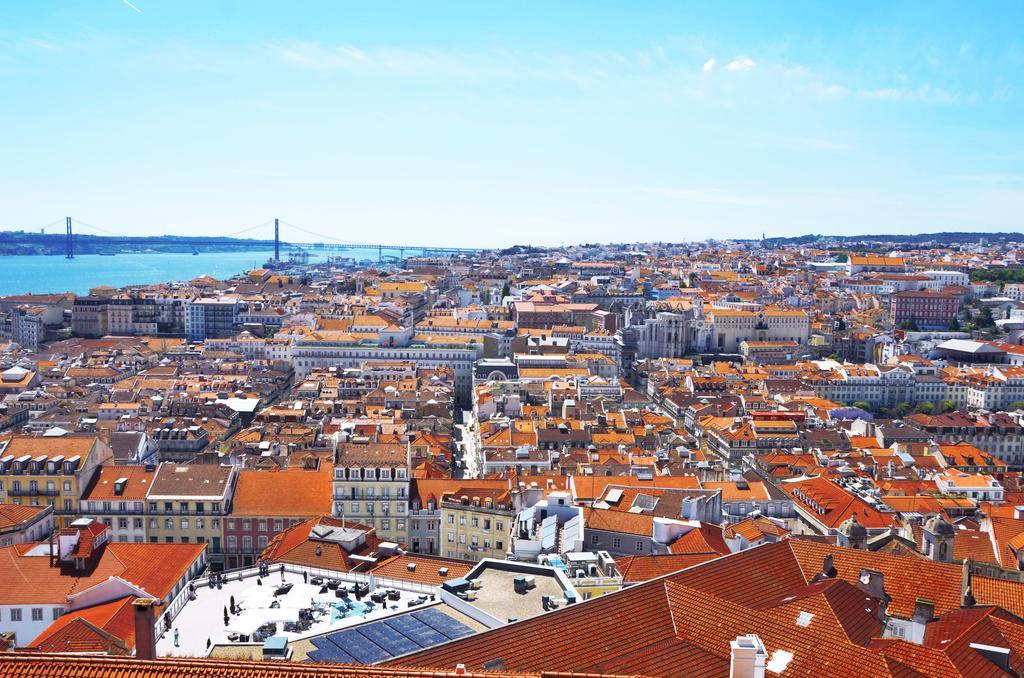 New Bright And Cozy Apartment In Graca Lisbon Exterior photo