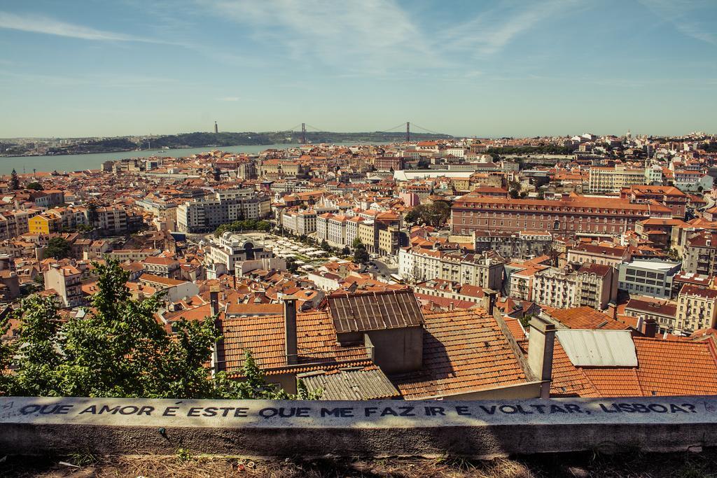 New Bright And Cozy Apartment In Graca Lisbon Exterior photo